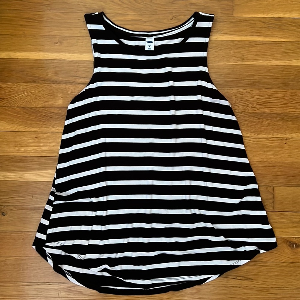 Old Navy black and white tunic